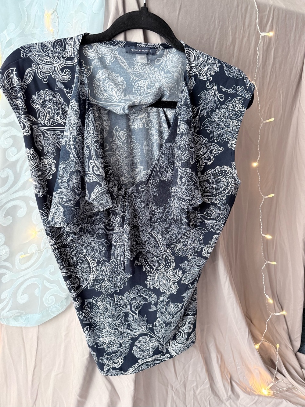 Tommy Hilfiger Navy White Paisley Sleeveless Draped Blouse Top M
